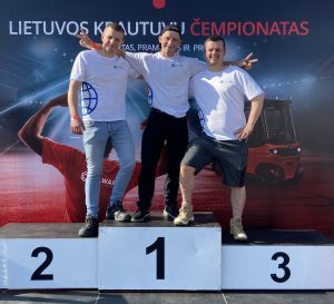 Patyrę Delamode Baltics sandėlio darbuotojai dalyvavo autokrautuvų čempionate
