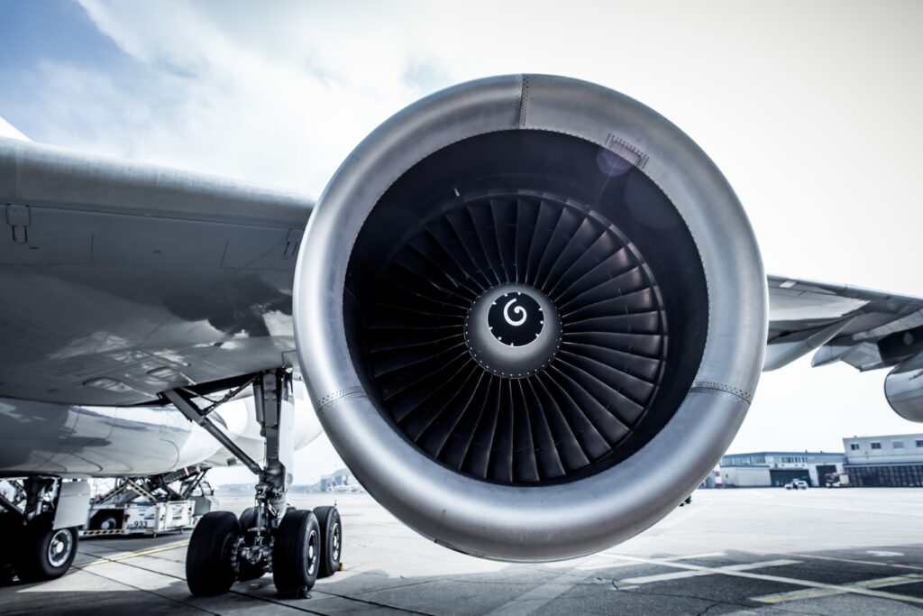 Orlaivio variklis aviacijos logistika Delamode Baltics